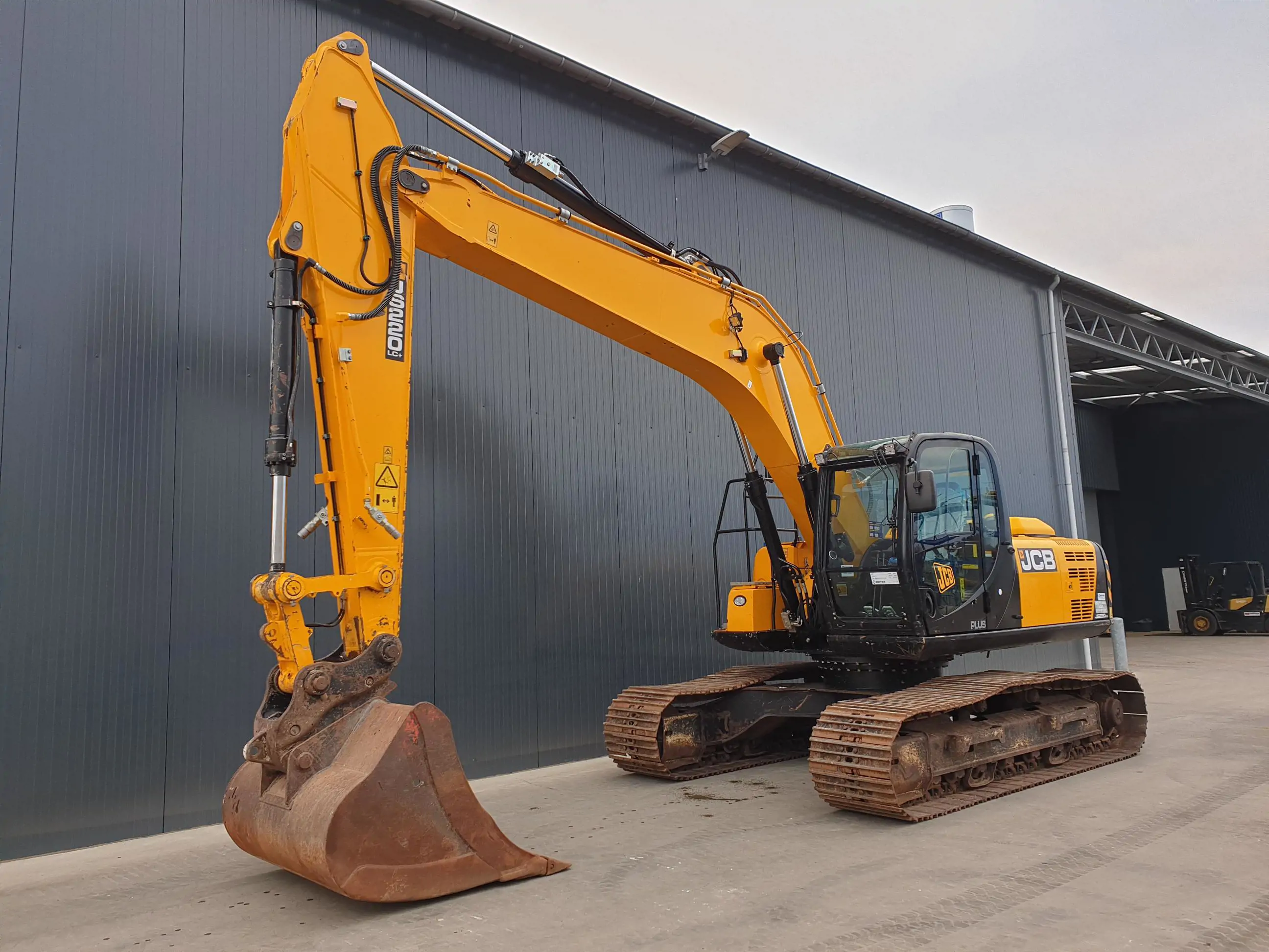 jcb-js220-lc-smitma